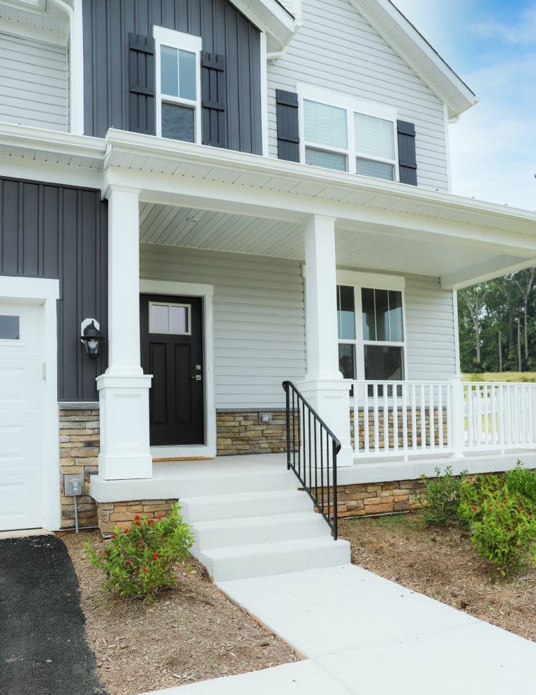 If the cedar siding or steel siding on your home is needing replacement, discover the benefits of choosing other siding materials. Start a conversation with Peak to Peak to learn how their customers know when they should replace vinyl siding, and how to avoid it with proper maintenance.